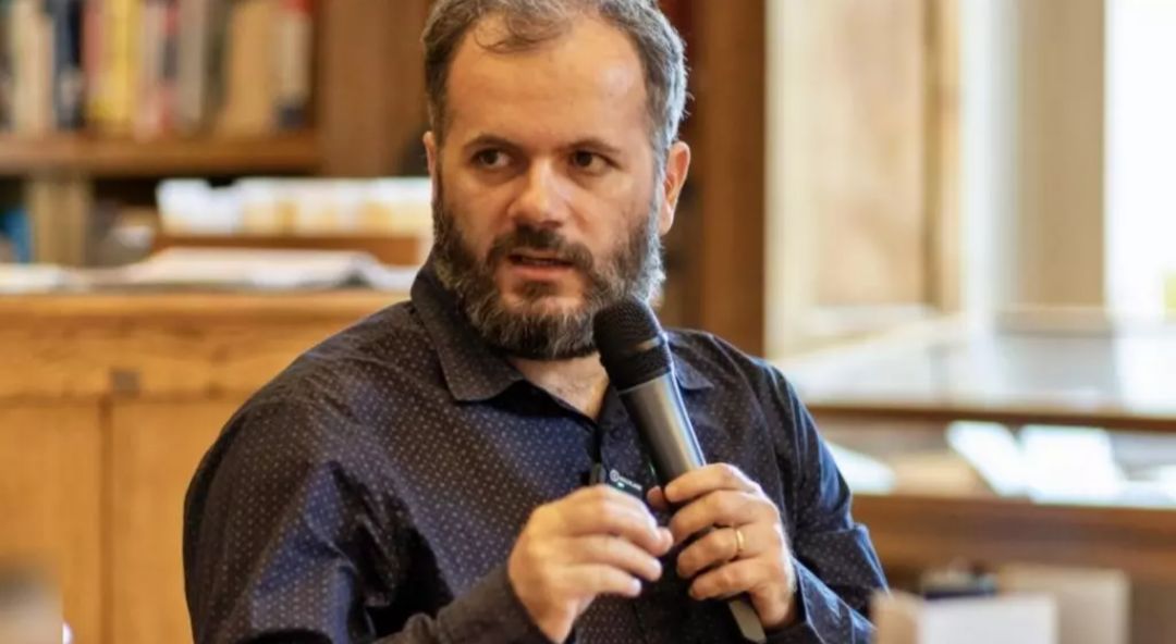 Scriitorul sibian Radu Vancu, propus de USR în conducerea Institutului Cultural Român