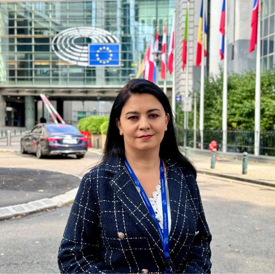 Europarlamentarul Georgiana Teodorescu se întâlneşte, mâine, cu sibienii la Gura Râului
