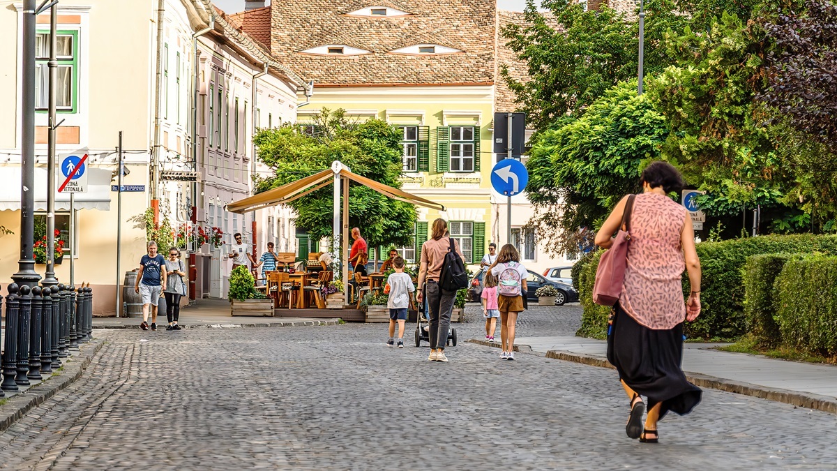 Vremea se încălzește în județul Sibiu. Sunt anunțate ploi și descărcări electrice la munte