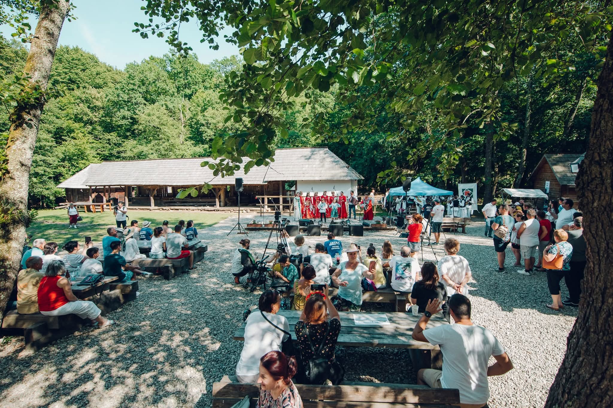 Peste 250 de artiști, meșteri și bucătari vin la ASTRA Multicultural. Cinci zile de tradiții și gastronomie