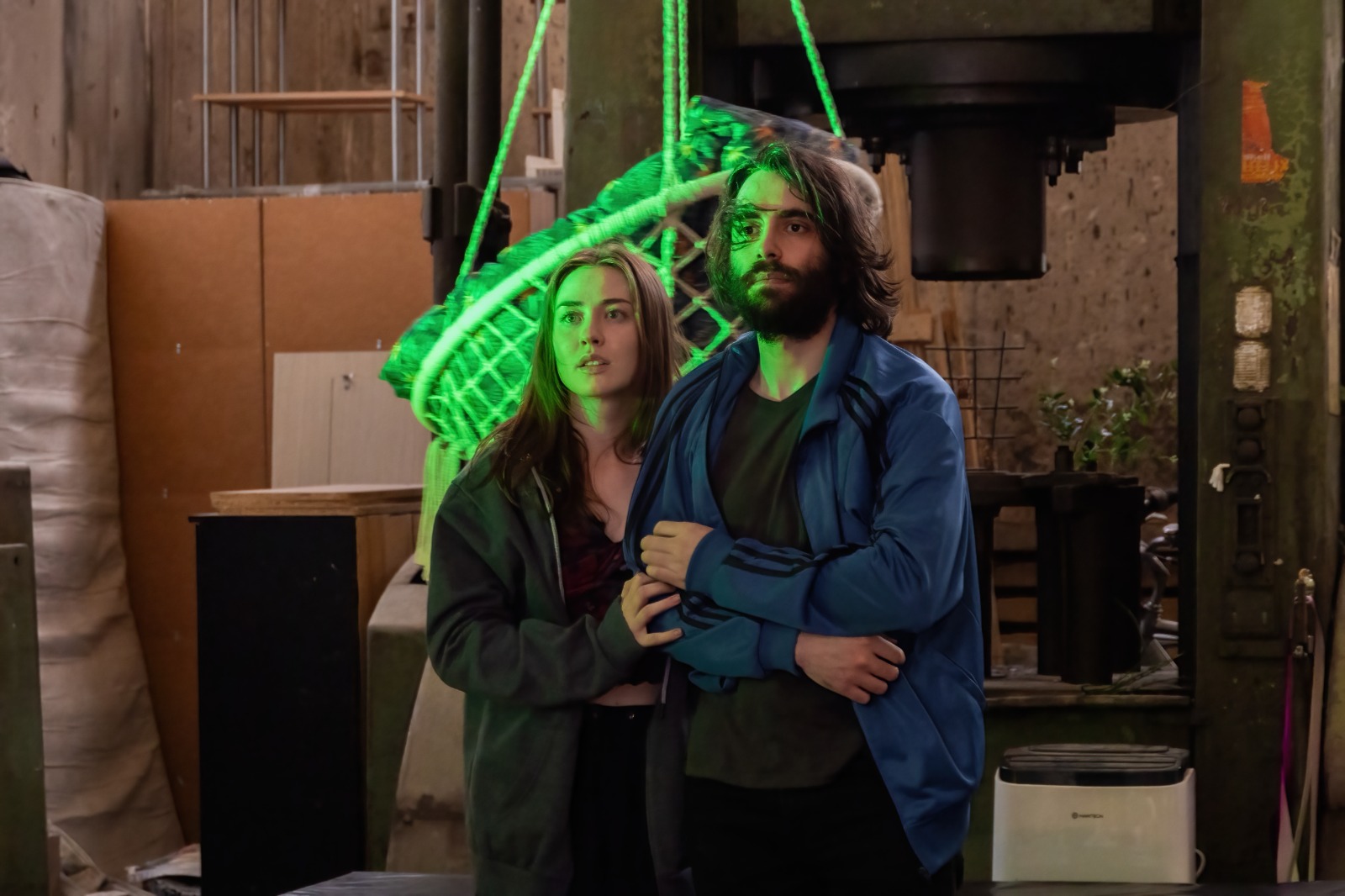 Spectacolul „MANTAS”, scris și regizat de sibianul Bogdan Sărătean, a câștigat Trofeul Festivalului Internațional Underground de la Arad