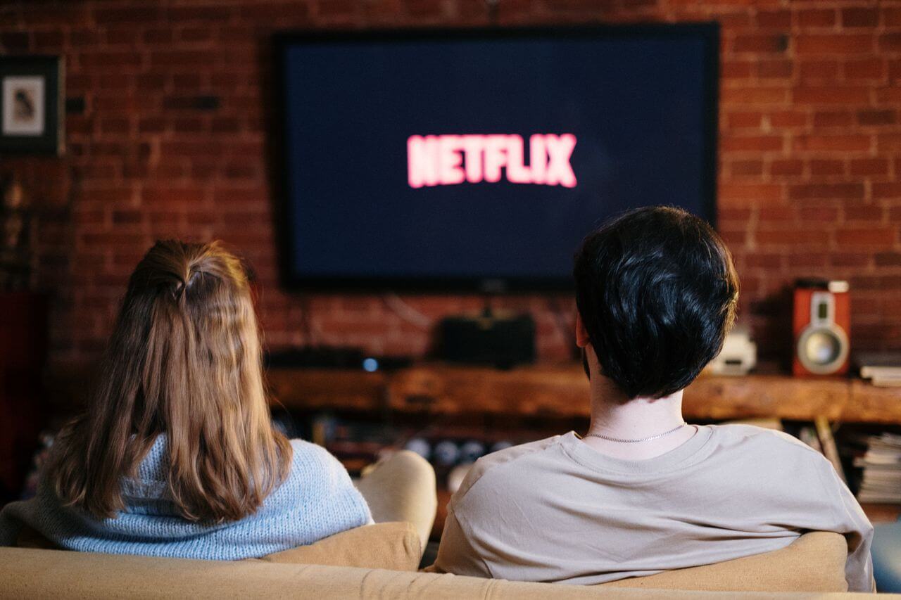 Ghid practic: cum alegi un televizor pentru seri de film reușite cu familia și prietenii
