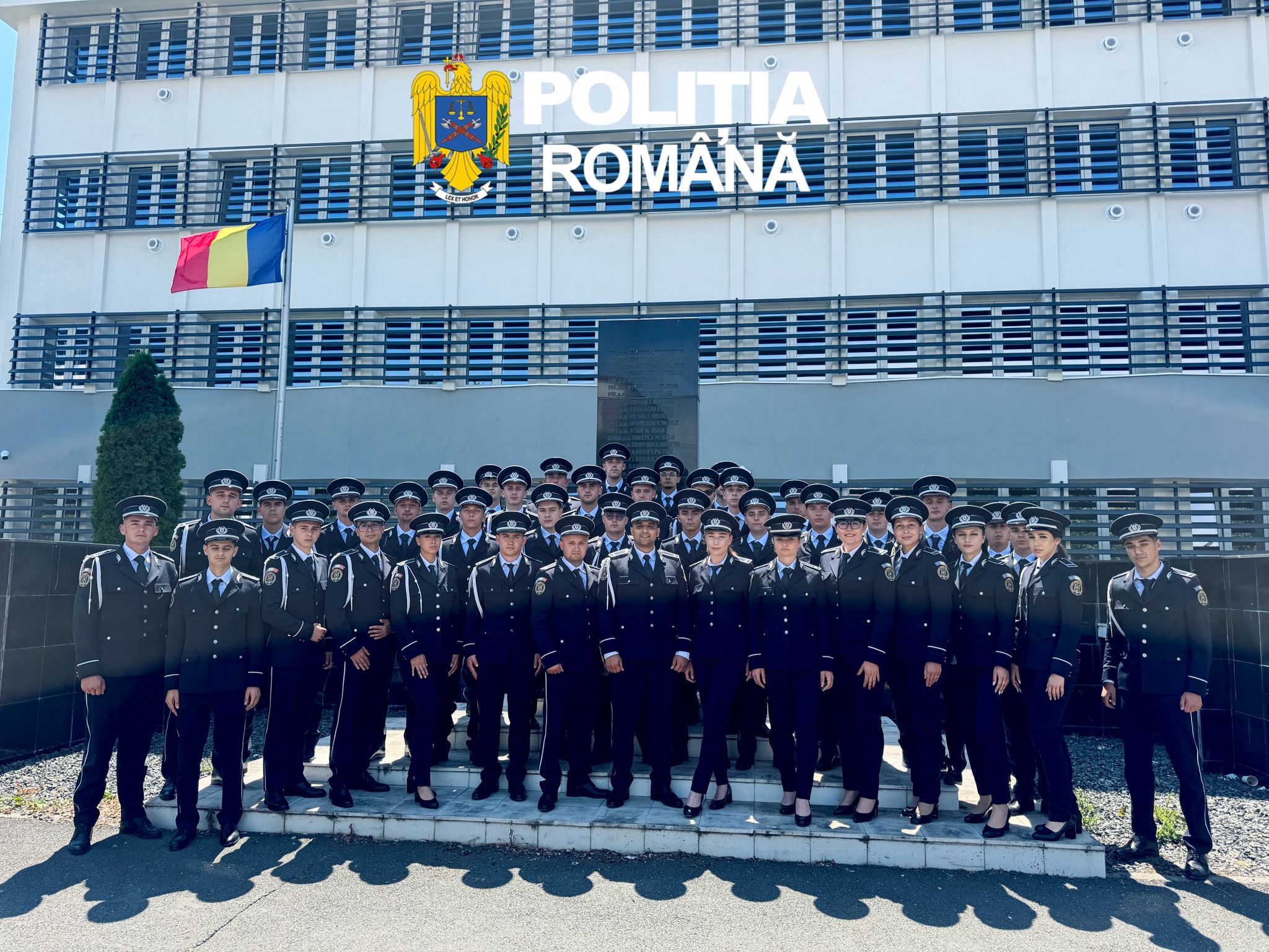 41 de agenți de poliție au intrat în serviciu la IPJ Sibiu. Sunt proaspăt absolvenți ai școlilor de poliție din Câmpina și Cluj-Napoca