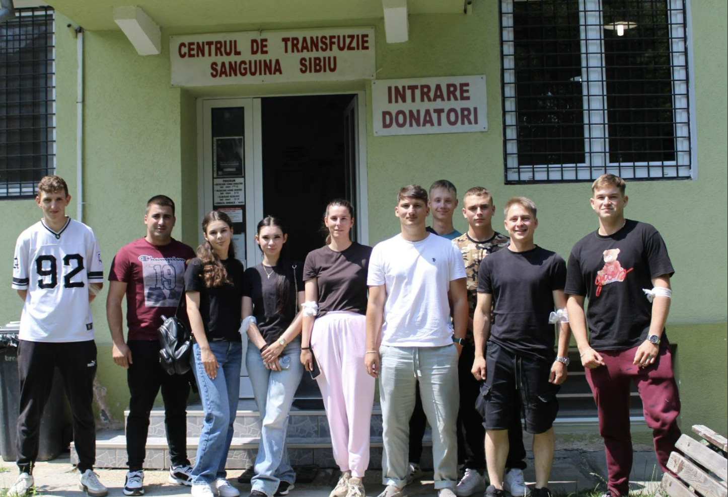 Gest de solidaritate al elevilor militari din Sibiu: au donat sânge pentru pacienți