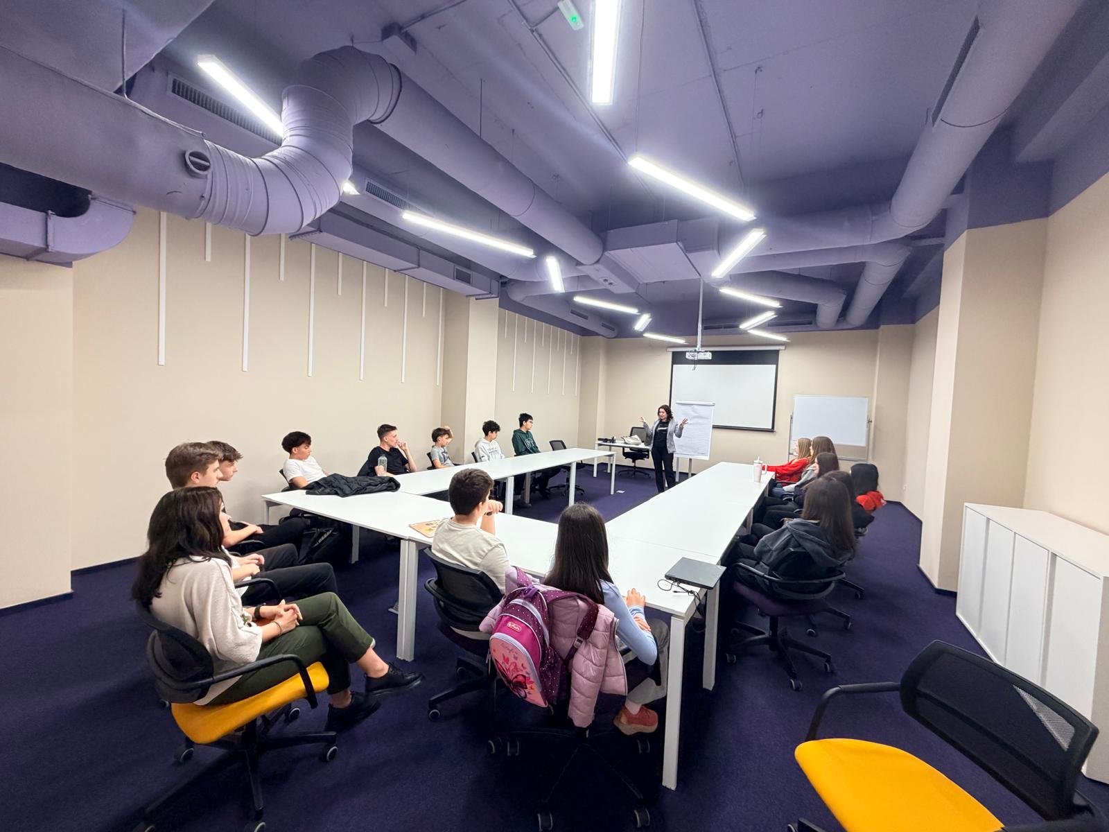Sibiul intră pe harta educației internaționale. Prima școală din Transilvania acreditată IB deschide înscrierile pentru liceu
