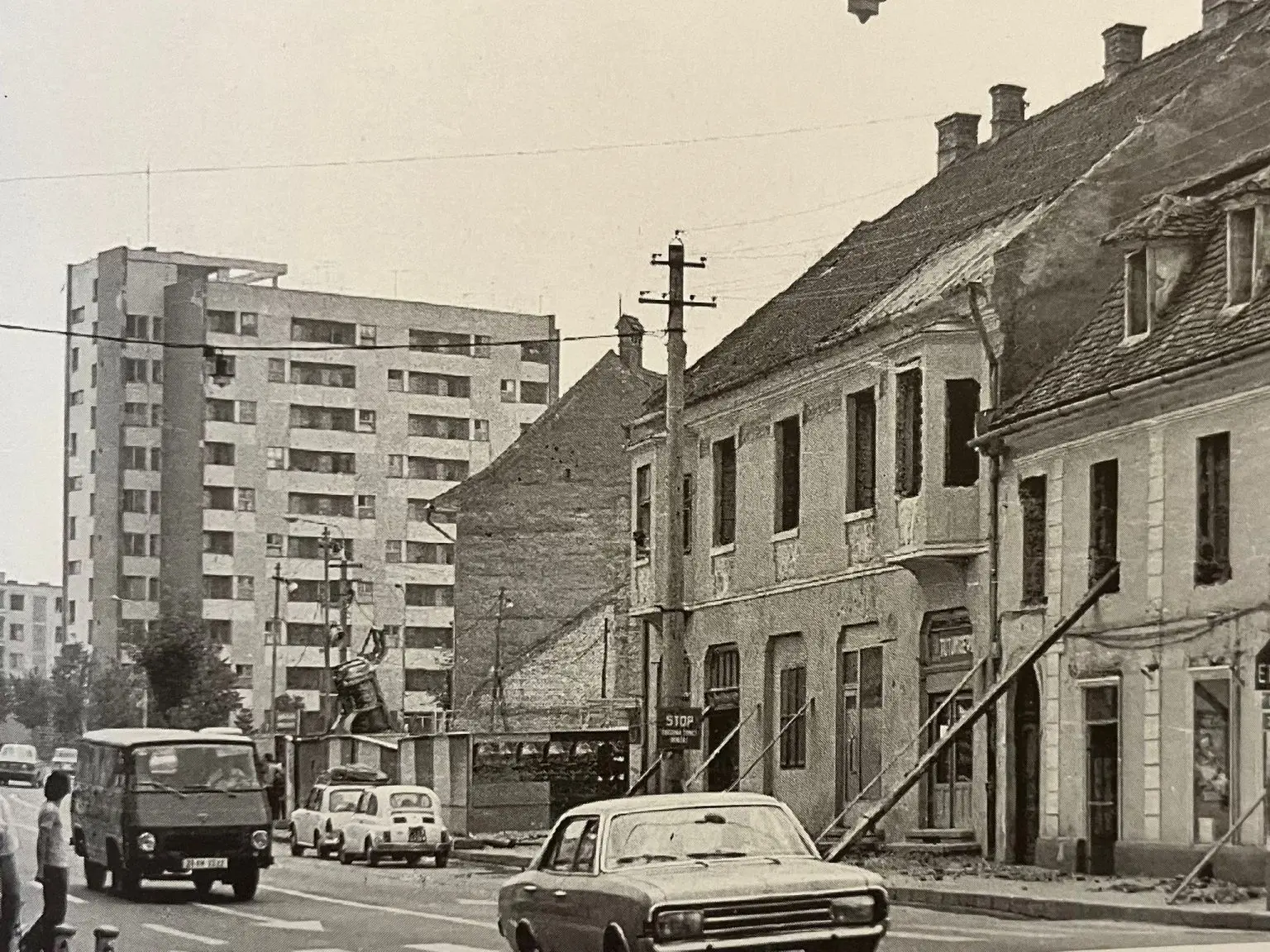 Cea mai înaltă clădire a Sibiului de dinainte de 1989 împlinește 50 de ani. Imagini rare din timpul șantierului