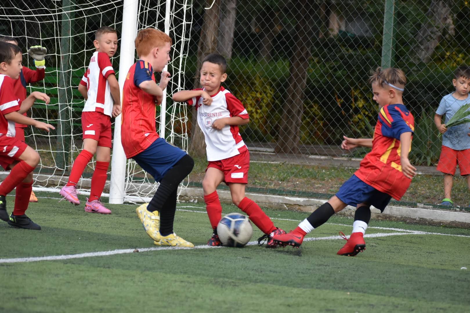 Copiii din Cristian cuceresc “Cupa Mării Negre” la fotbal