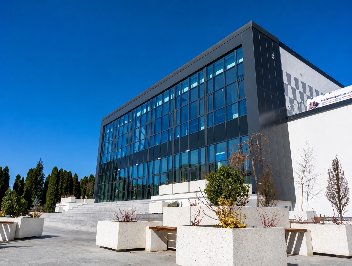 Constructorul sibian Novarion DMX Construction face pasul spre bursă. Compania vrea să atragă până la 17 milioane de lei pentru extinderea afacerii