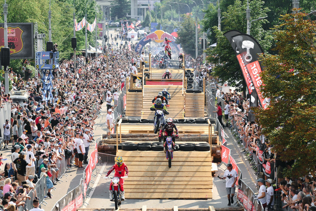 Restricții de trafic în Sibiu pentru Red Bull Romaniacs. Bulevardul Coposu se închide cinci zile