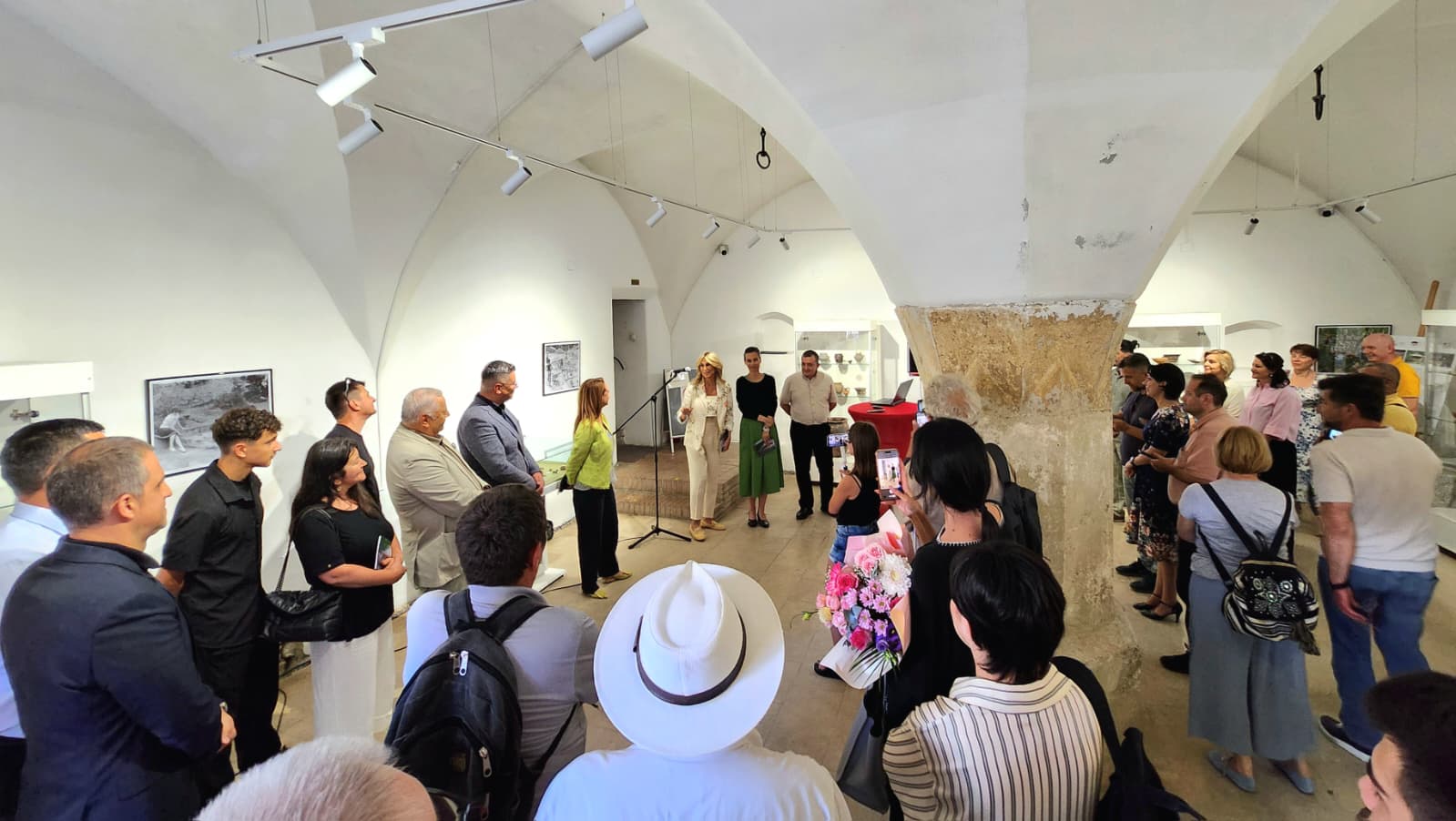 Turiştii aşteptaţi în muzeul virtual 3D „Cetatea Dacică Tilișca”
