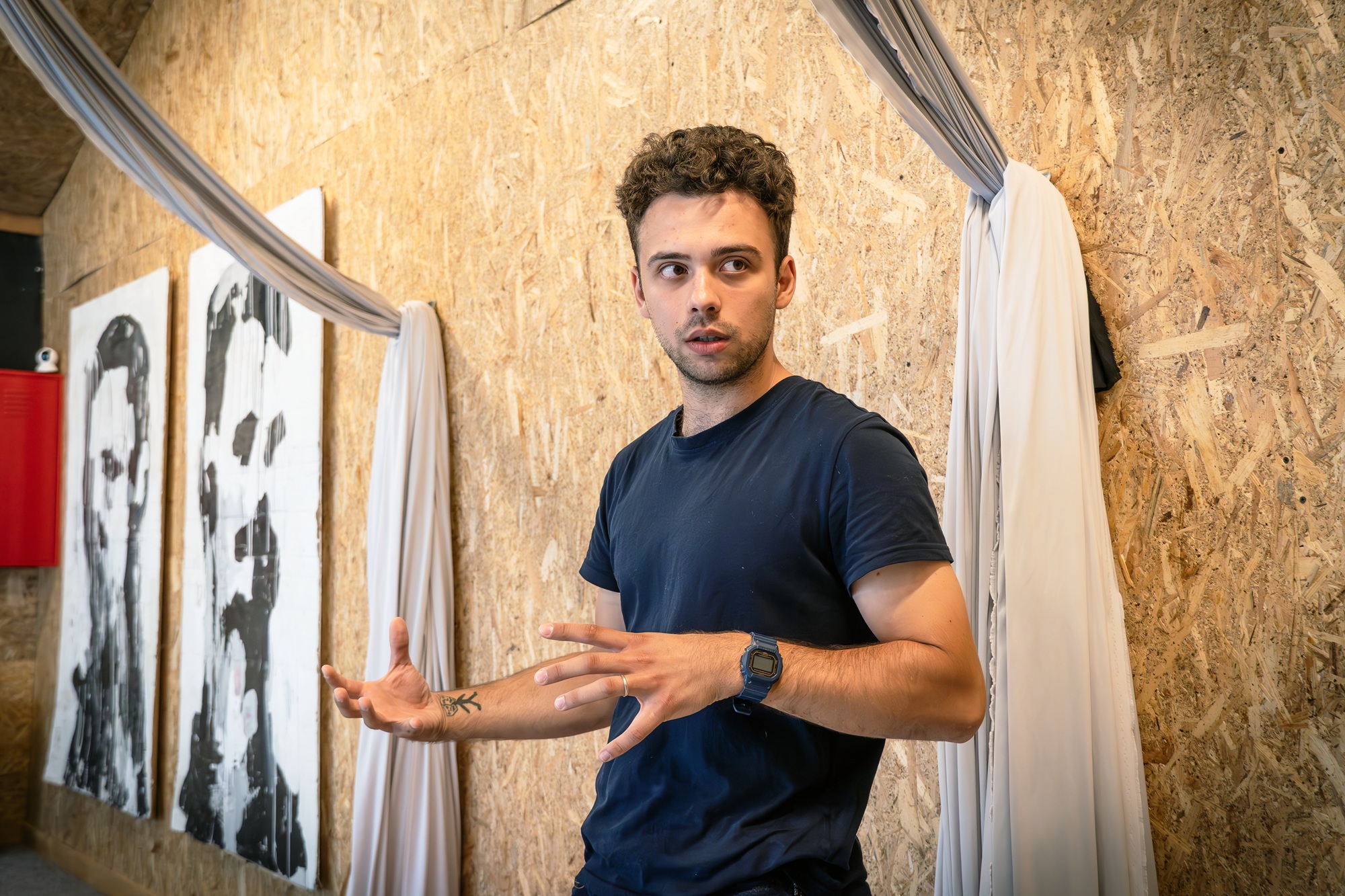 De la hală industrială la comunitate culturală. Andrei Șerban și povestea Topic Hub