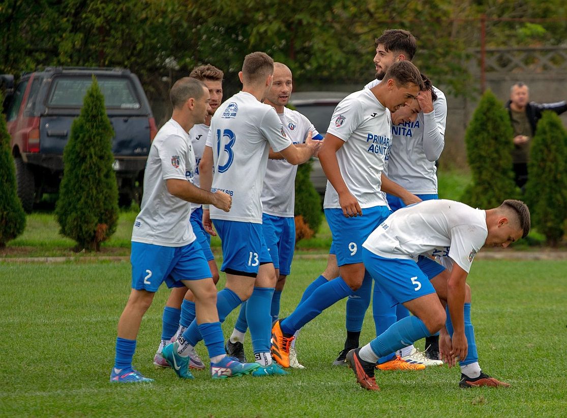 SuperLiga Sibiu 2026/27, cu opt echipe la start. Înscrierile în Liga a IV-a şi Liga a V-a sunt deschise încă