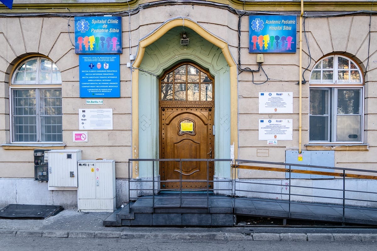 Cifrele urgențelor de la Pediatrie: 2.600 de cazuri într-o singură lună. Cu ce probleme ajung copiii la doctor și ce recomandă medicii