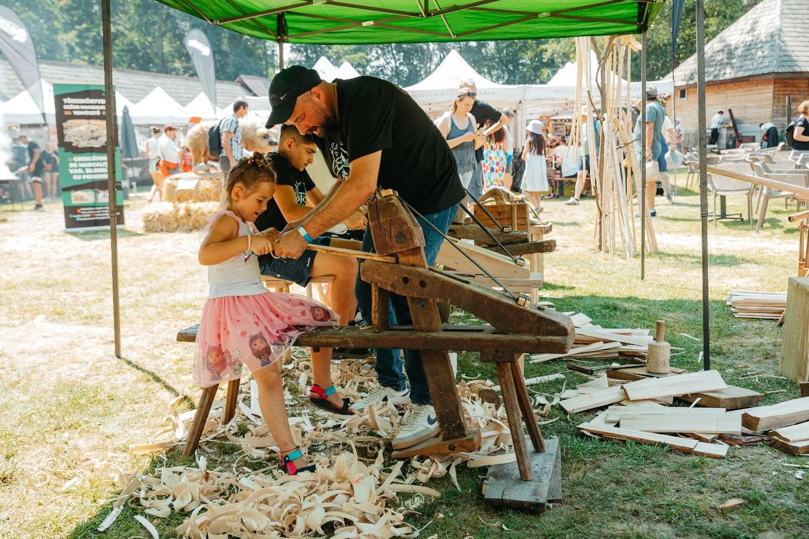 ASTRA în Festival: trei zile de meșteșuguri, muzică și experiențe interactive la Muzeul ASTRA