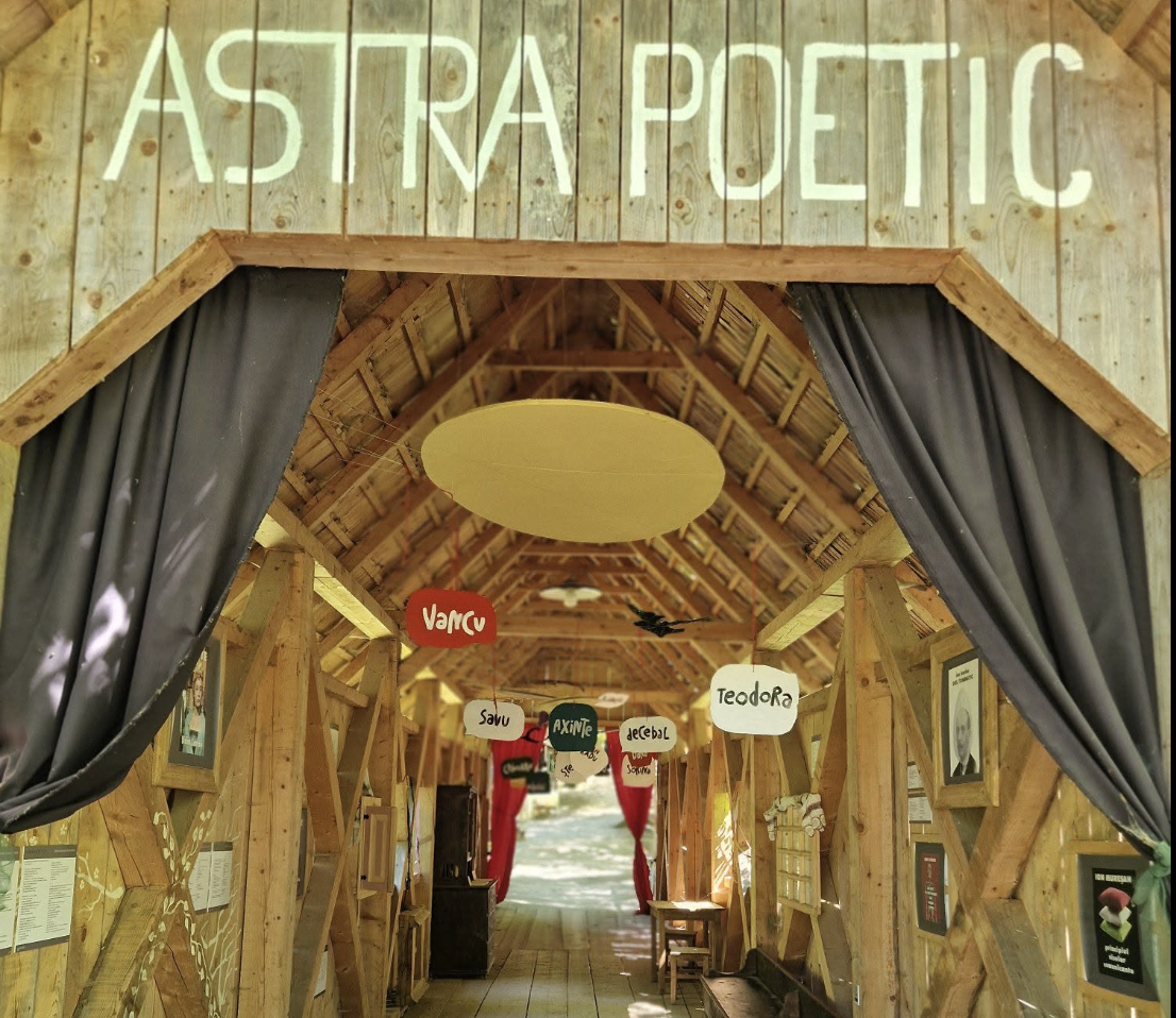 Poezia se mută în Muzeul ASTRA. Trei zile de recitaluri, dezbateri și lansări de carte la „ASTRA Poetic”