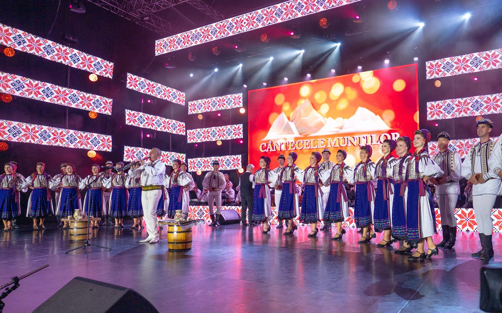 Începe Festivalul „Cântecele Munților”. Programul complet