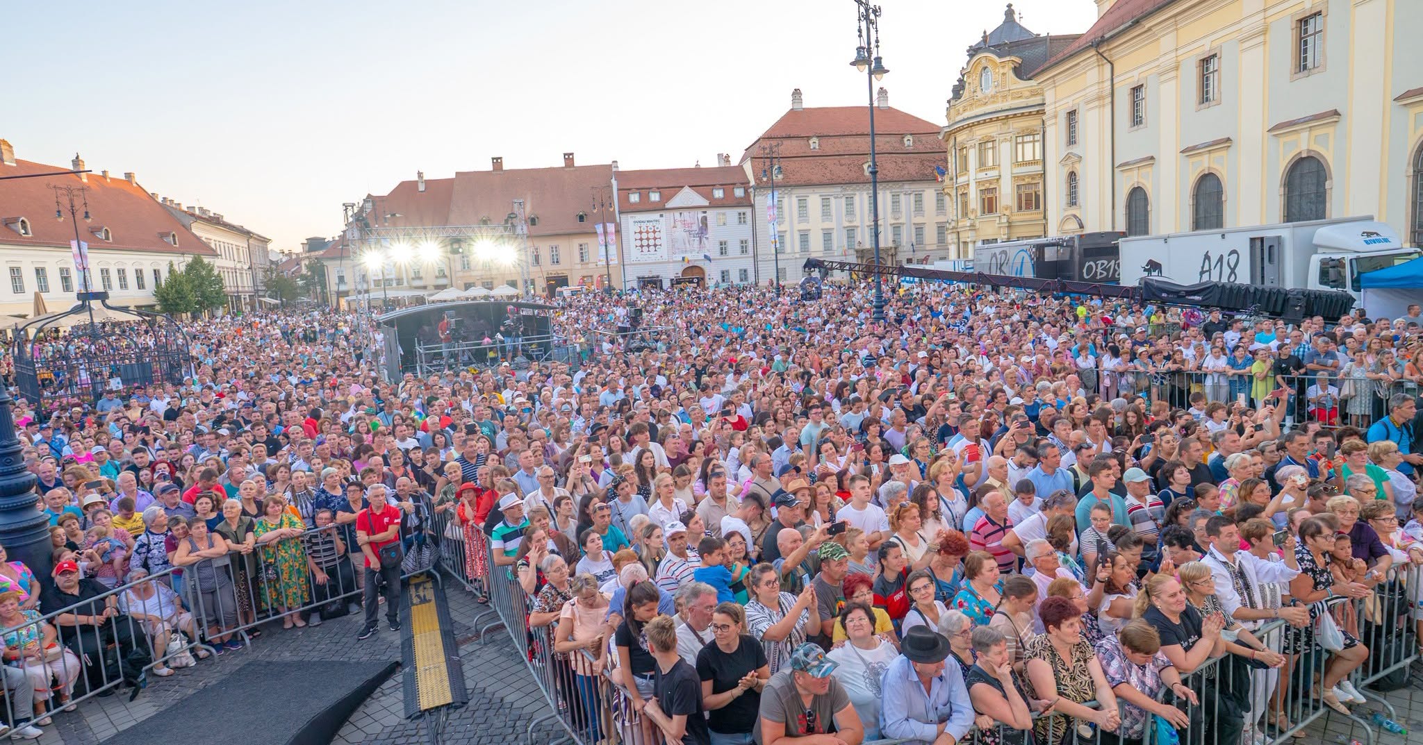 Ce facem în weekend la Sibiu. Concerte, folclor din toată lumea, mașini de colecție, teatru și drumeții în natură