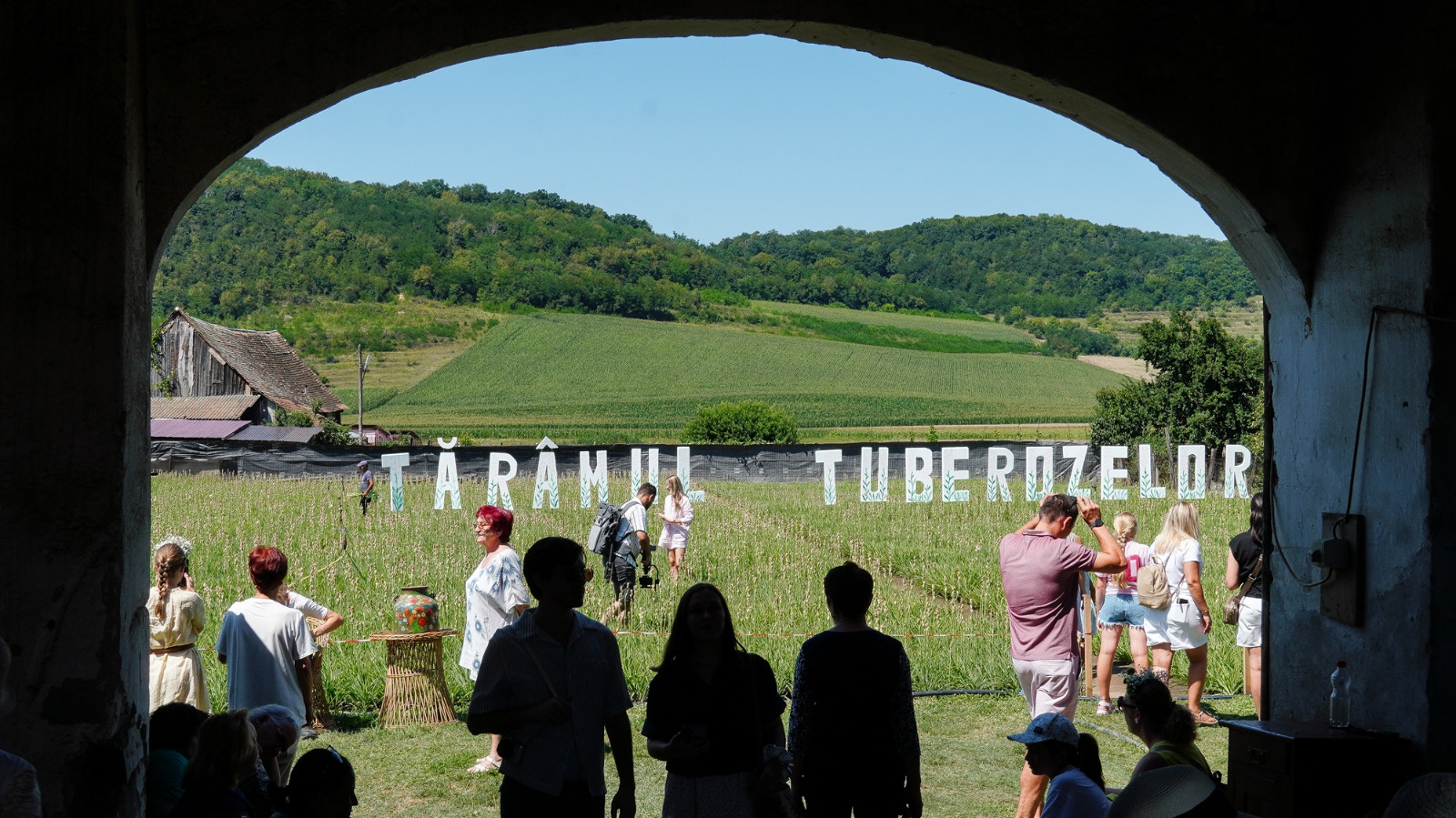 HOGHILAG: Al doilea week-end în cadrul Festivalului Tuberozelor
