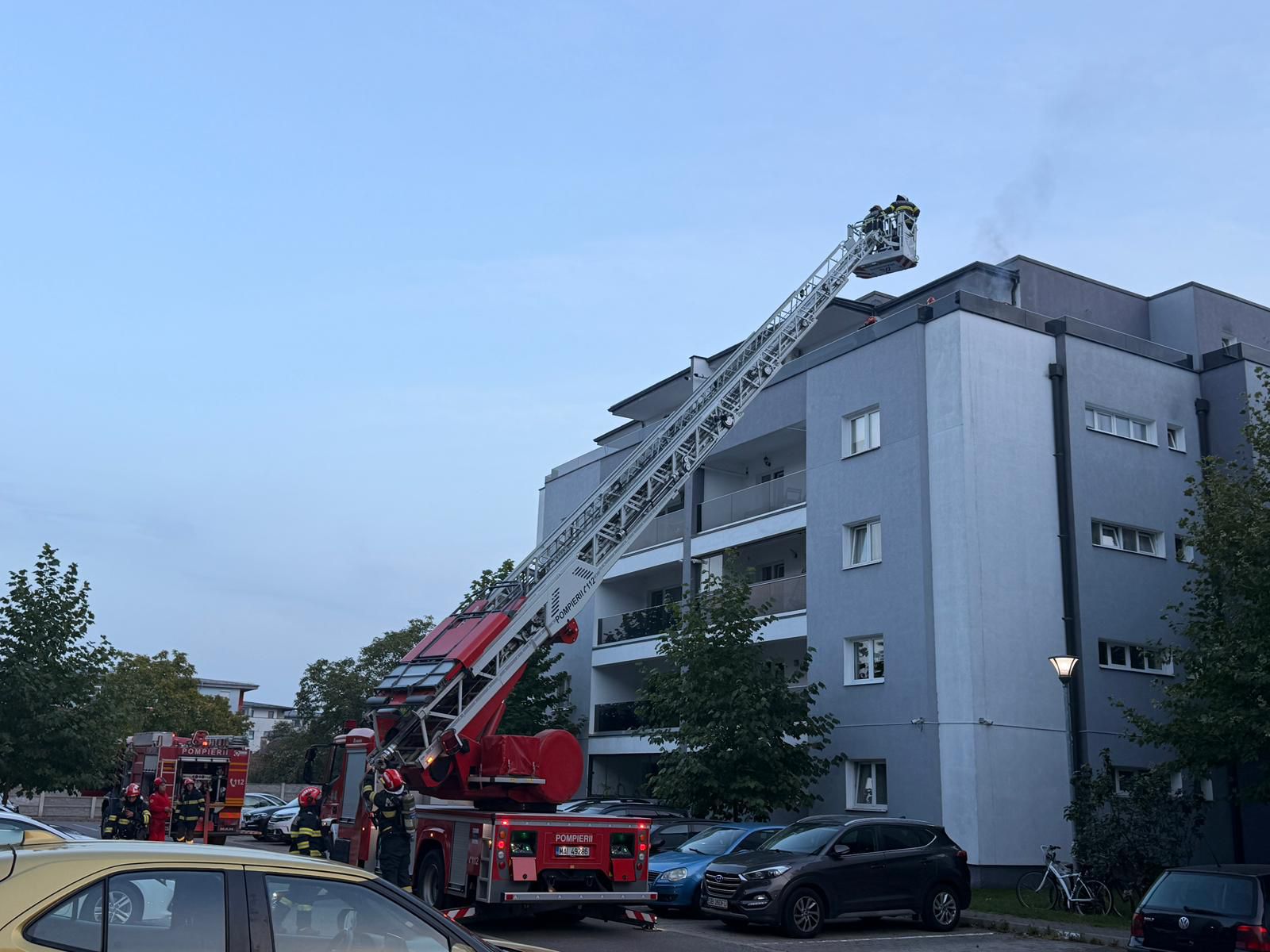 Incendiu pe terasa unui apartament din Sibiu