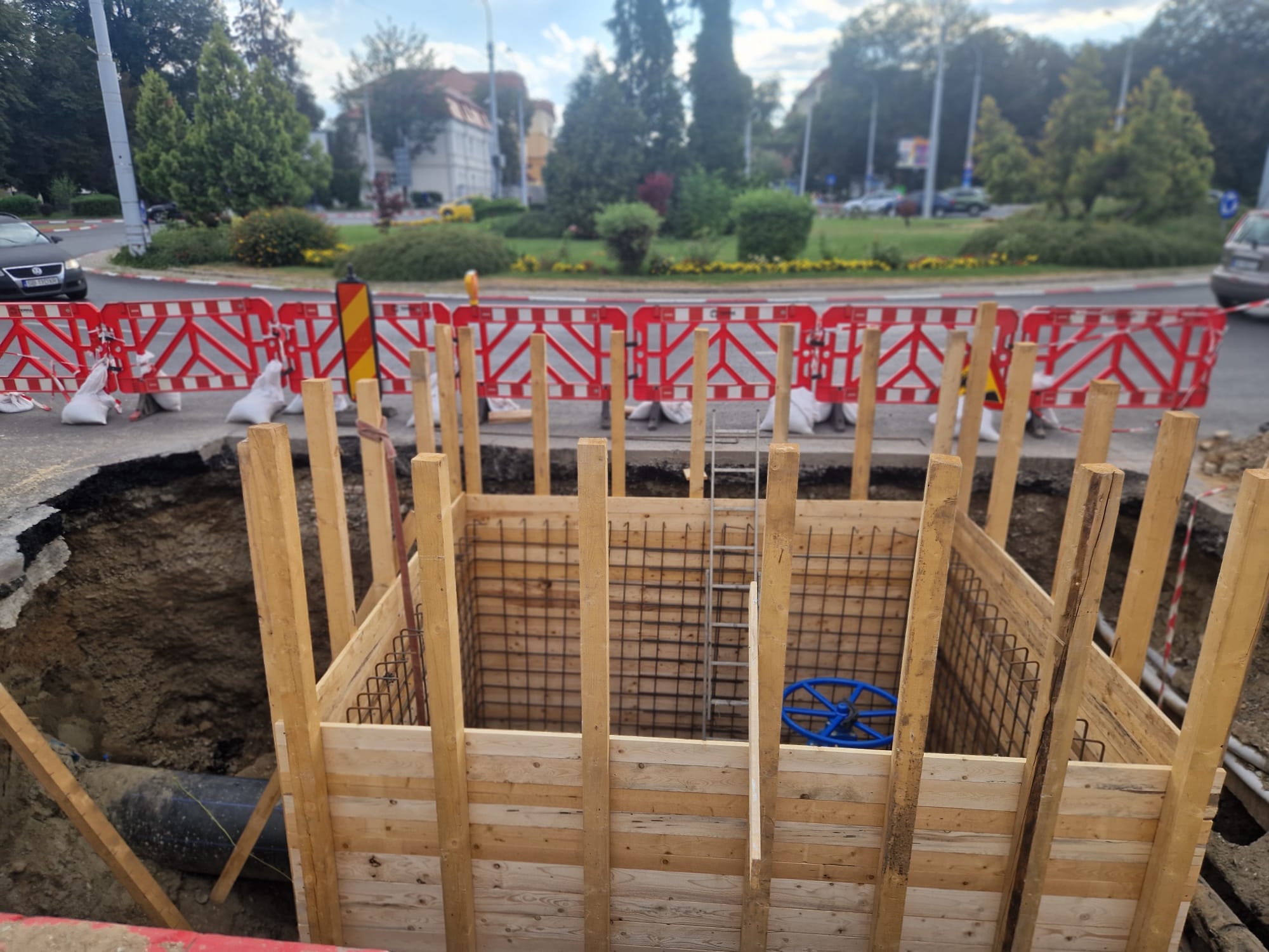 Noi lucrări la rețelele de apă și canalizare în Sibiu. Mai multe străzi intră în șantier, iar traficul va fi modificat