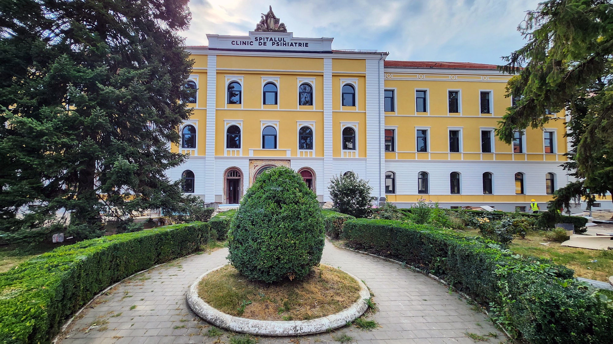 Clădirile mai multor instituții din Sibiu vor fi iluminate în verde de Ziua Mondială a Sănătății Mintale