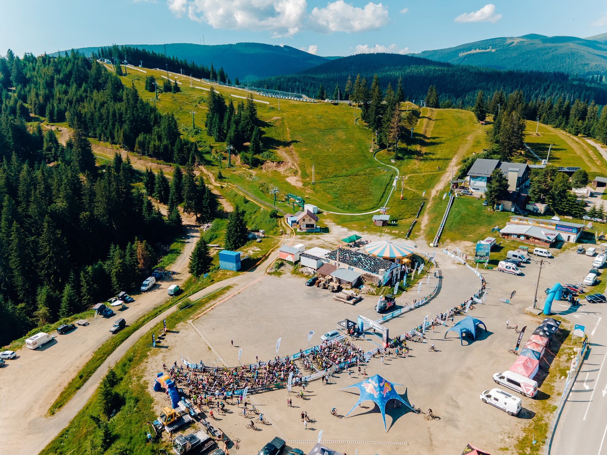 Restricții de circulație spre Păltiniș, sâmbătă, pentru Triada MTB