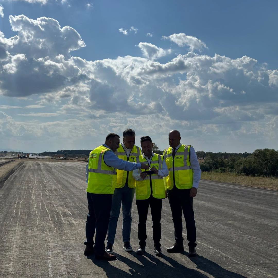 Progrese la granița dintre Sibiu și Brașov: autostrada a ajuns la 48%