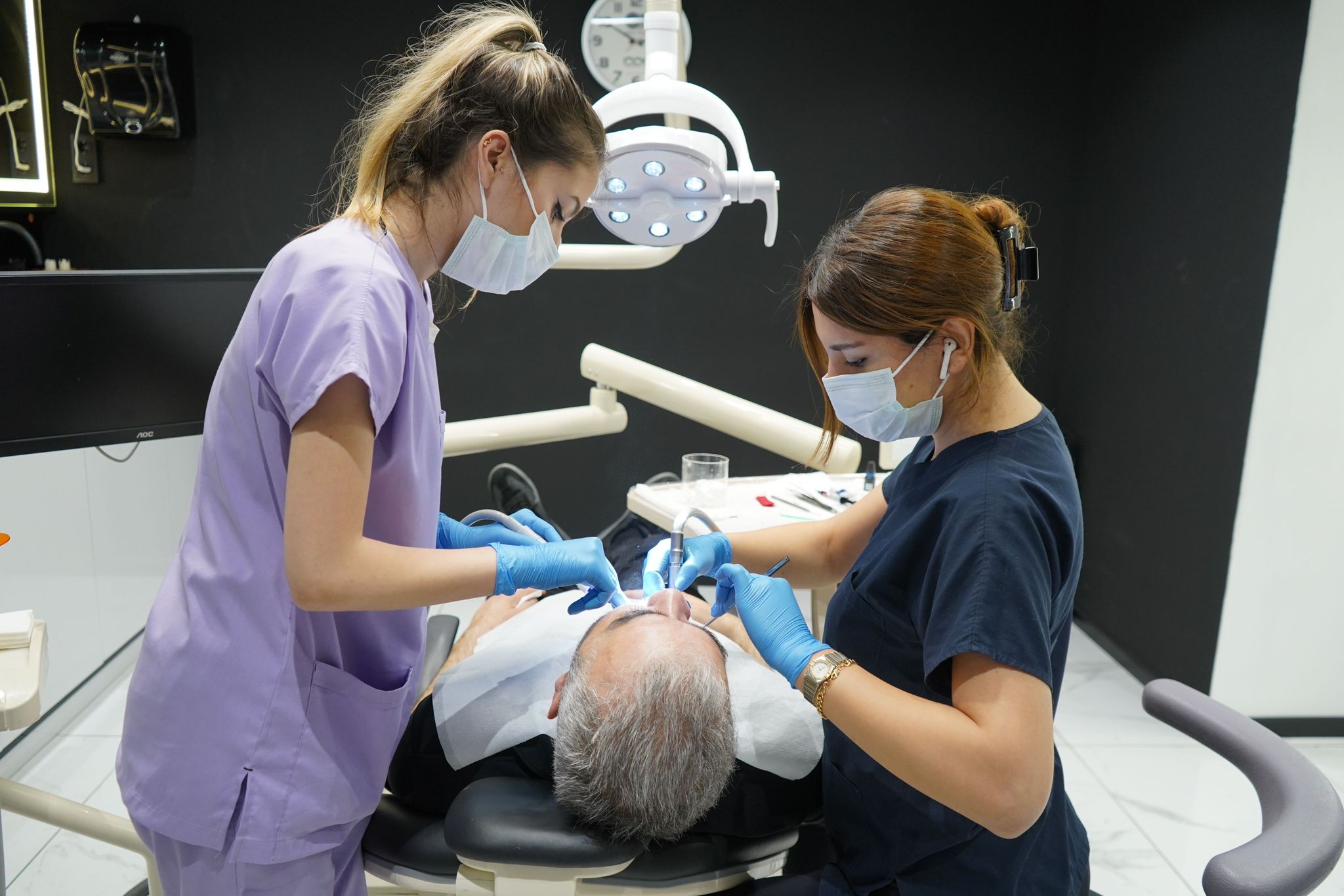 Stomatologie decontată. Lucrările dentare ale sibienilor: 17 milioane de lei într-un an