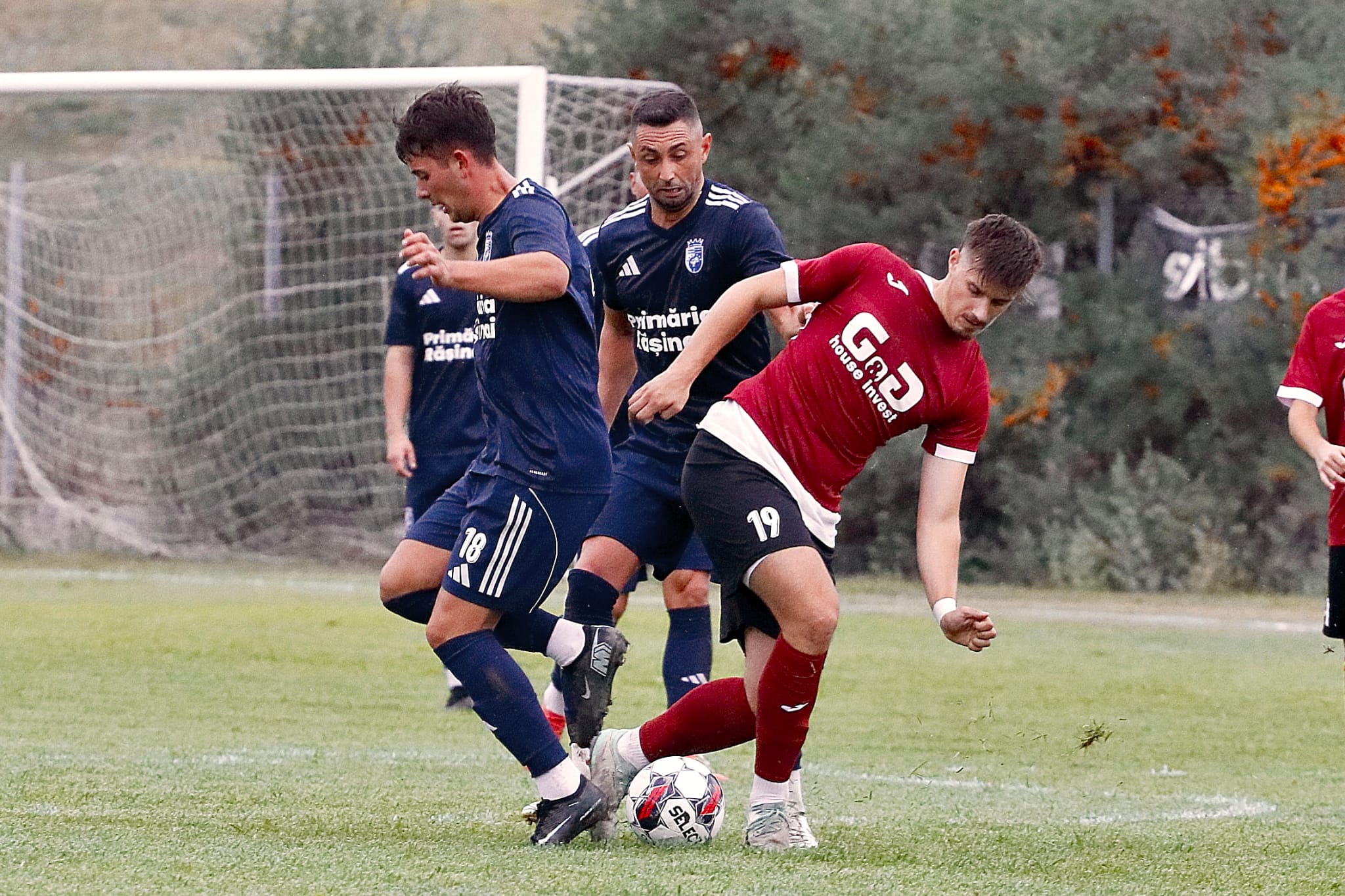 Campionana judeţeană AFC Agnita, singura echipă cu maximum de puncte în SuperLiga Sibiu după două etape. Răşinariul câştigă derbiul cu ACS Bradu, în deplasare
