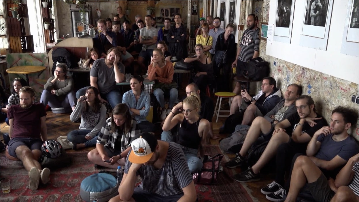 De la pădurea dispărută din București la iubitul creat de AI: 12 teme care ajung la Astra Film Festival 2026
