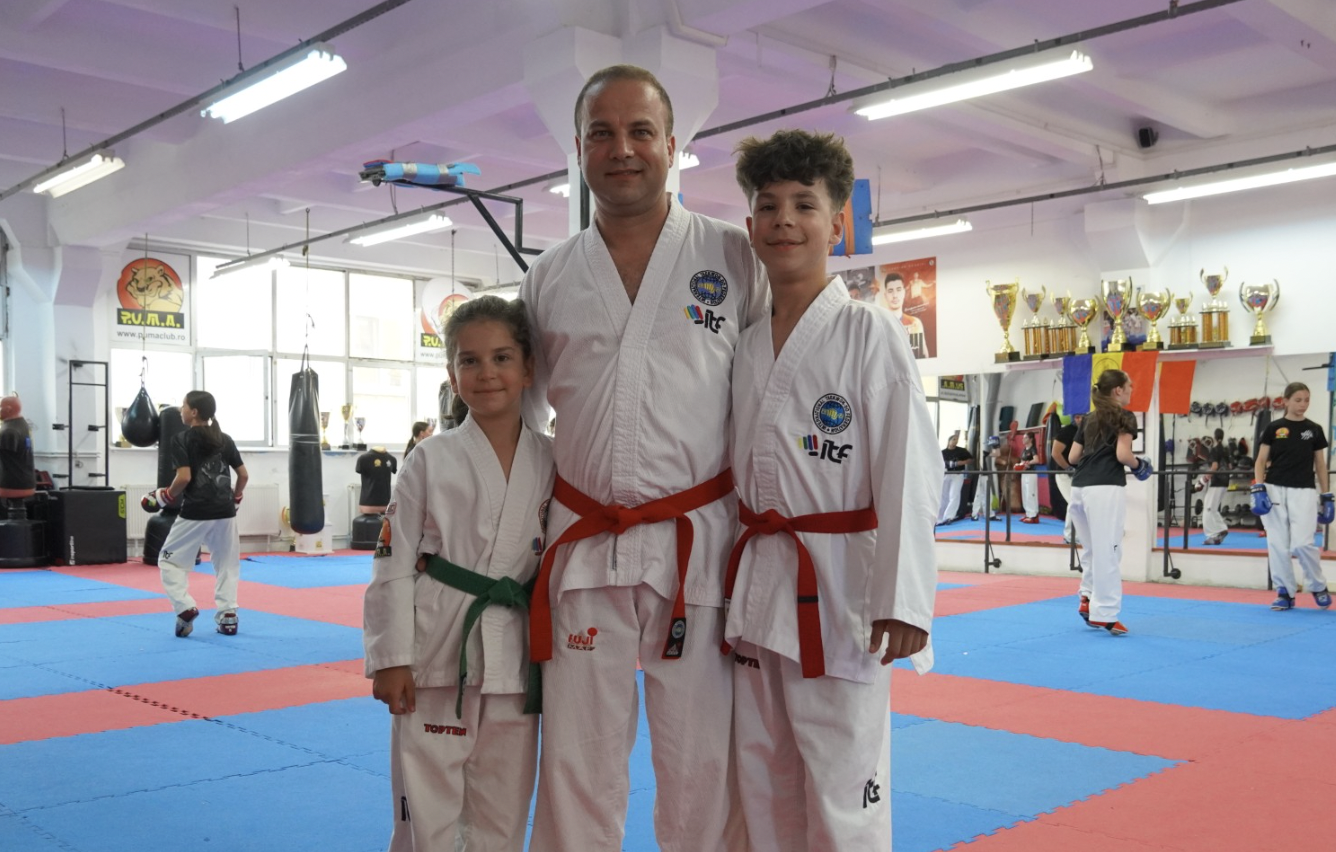 Marc Eronim, militarul care împarte pasiunea pentru taekwon-do cu cei doi copii