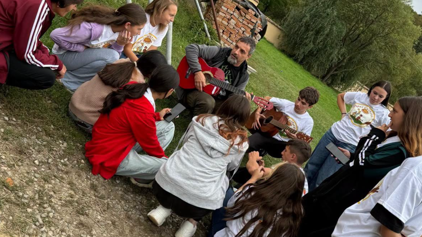 BÂRGHIȘ: Elevii fac popas cultural