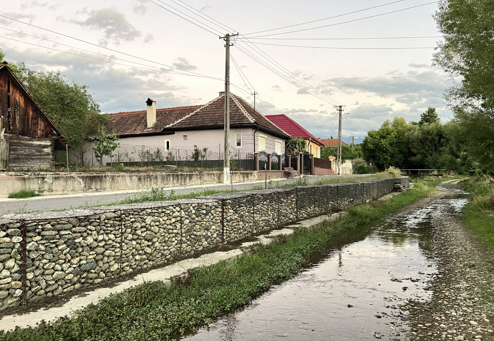 Legătura dintre rochia împărătesei Maria Tereza și apa sătenilor din Scoreiu