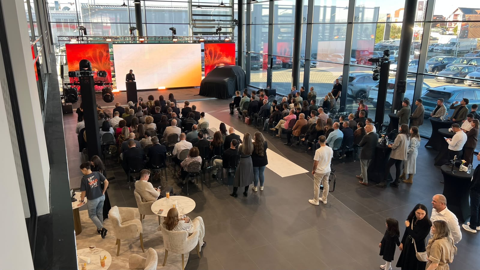 Cel mai mare showroom LEPAS din Europa, deschis la Sibiu. Marca auto chineză intră pe piața românească