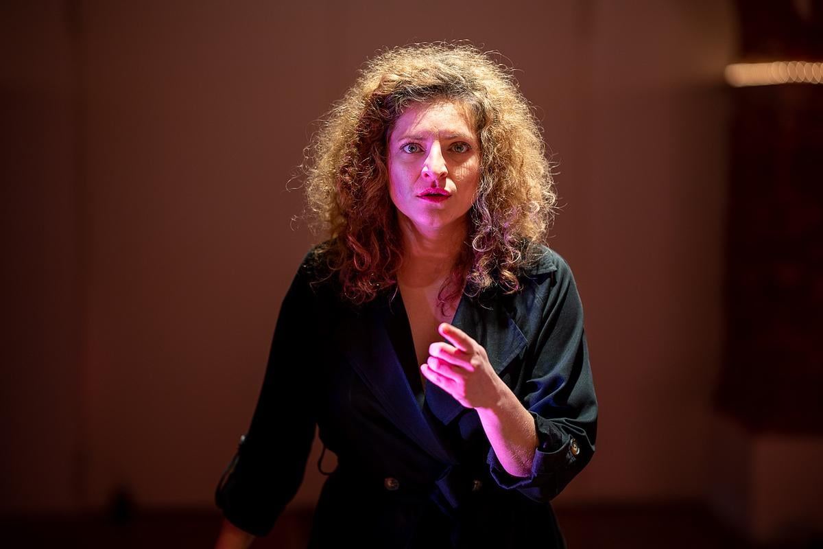 Virgil Flonda i-a spus: „Te așteptăm pe la noi” | De 20 de ani pe scena Naționalului sibian: Cristina Ragos