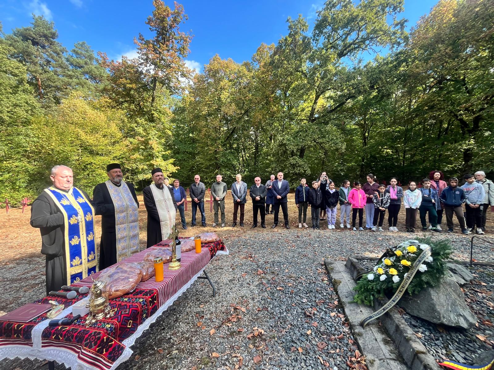POPLACA: Nu au fost uitați soldații căzuți în Primul Război Mondial