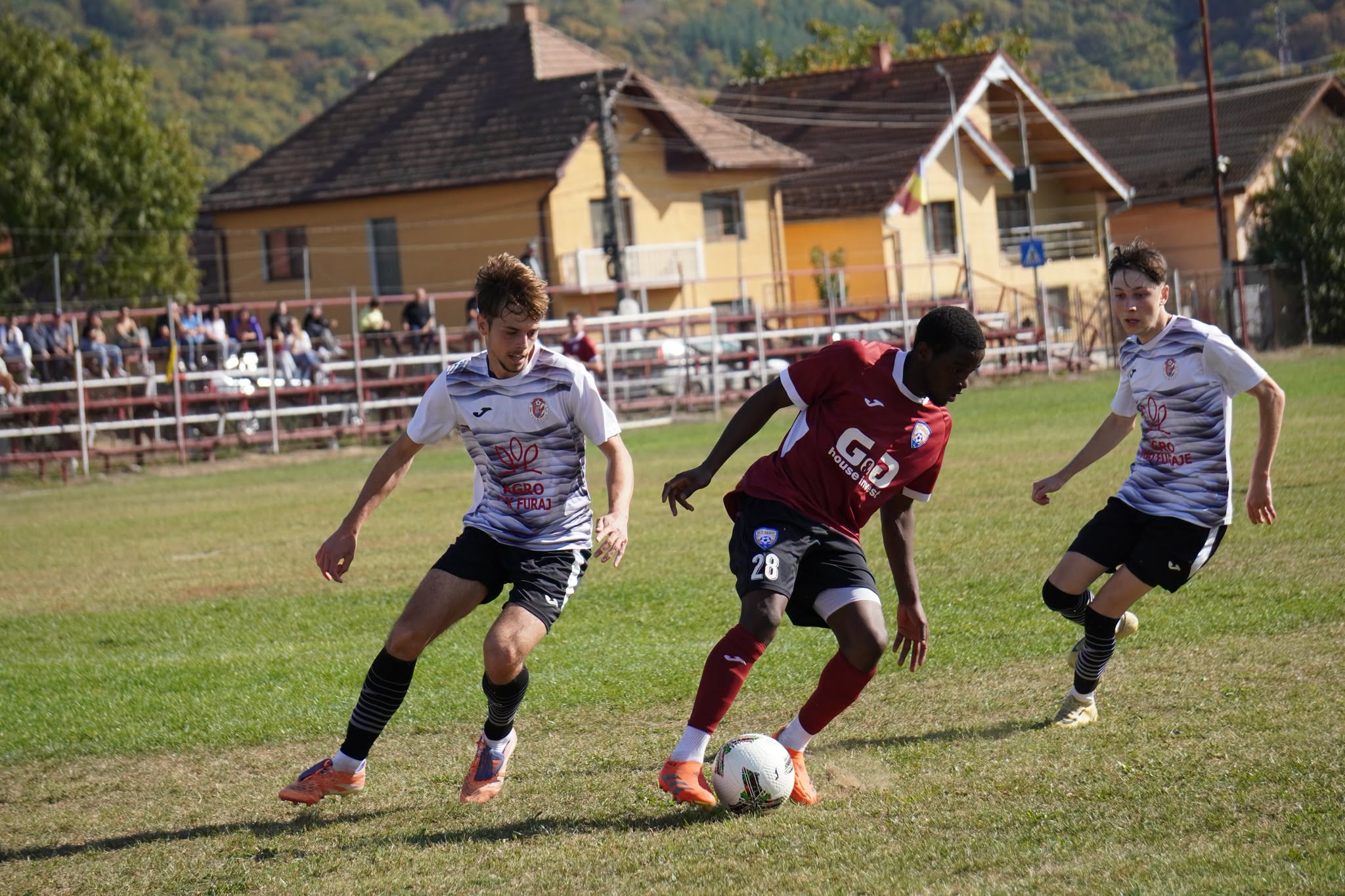 Alma câştigă derbiul academiilor din SuperLigă. Liderul AFC Agnita, victorie fără emoţii pe terenul nou-promovatei din Copşa Mică