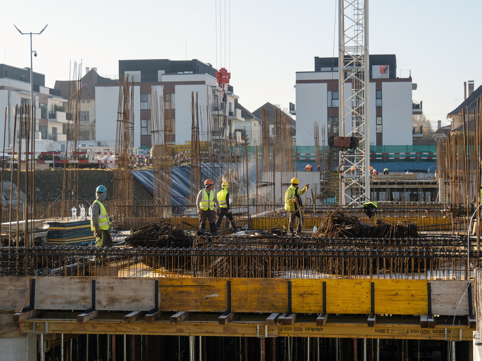 Sibiul, pe locul 3 național la numărul de locuințe construite. Apartamentele s-au scumpit, iar tranzacțiile au ajuns la minimul ultimilor cinci ani