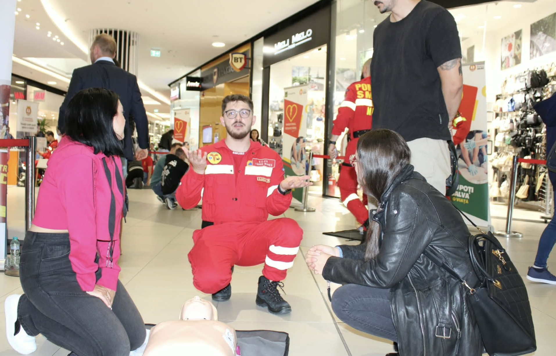 Sibienii pot învăța astăzi, în 20 de minute, cum să salveze o viață