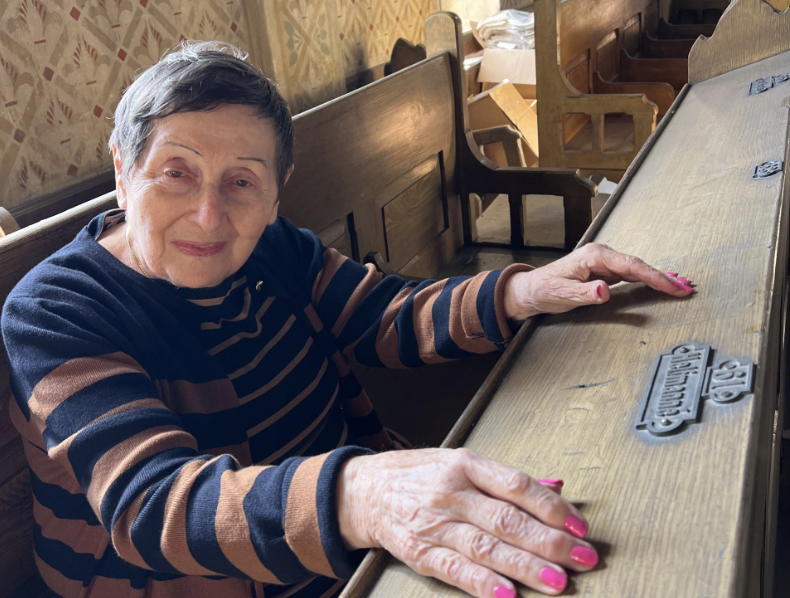 Cele trei daruri din strada Constituției: Miriam și ulciorul cu iertare. Fetița croitorului Iozi, devenită ofițer în Tel Aviv
