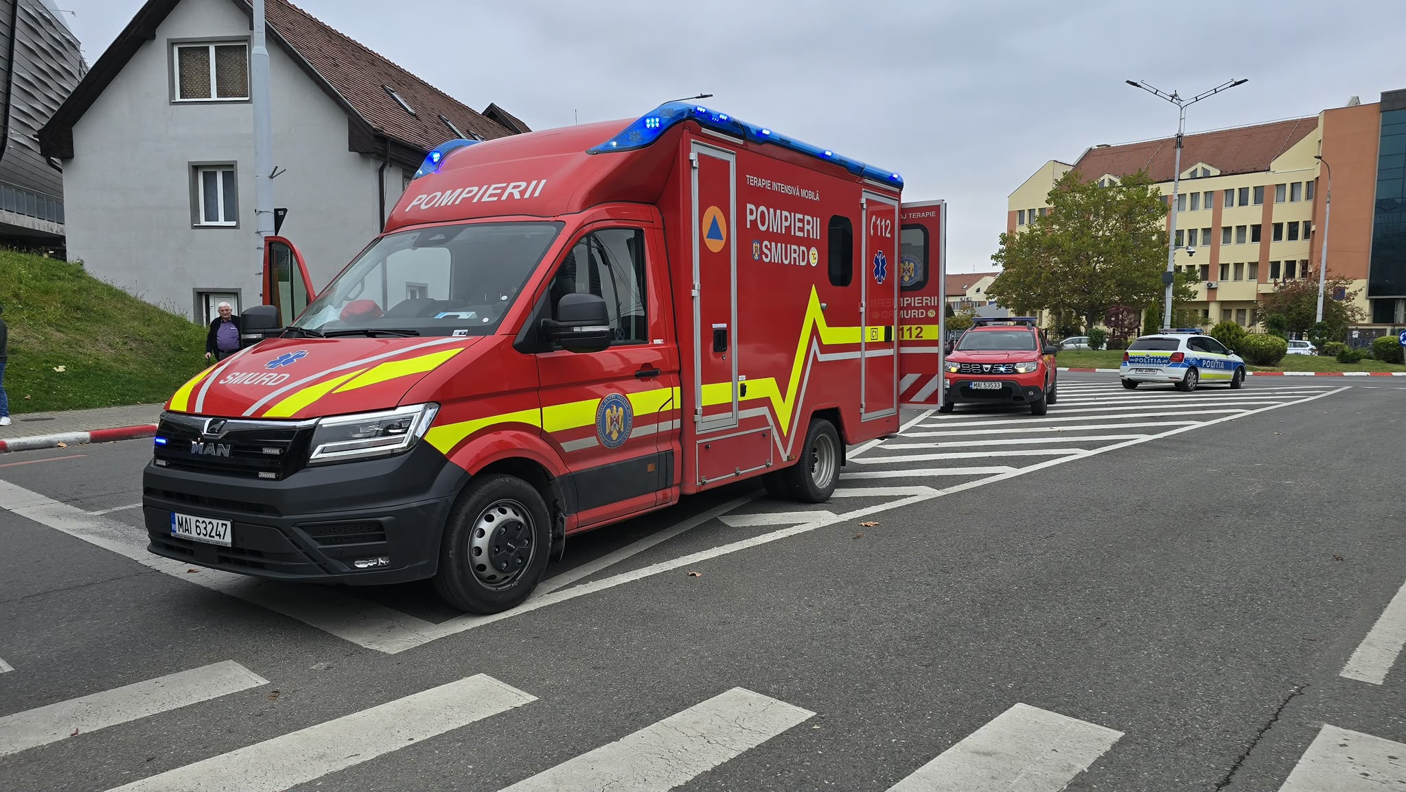 Femeie lovită de o mașină pe strada Octavian Goga, în Sibiu. A fost transportată la spital