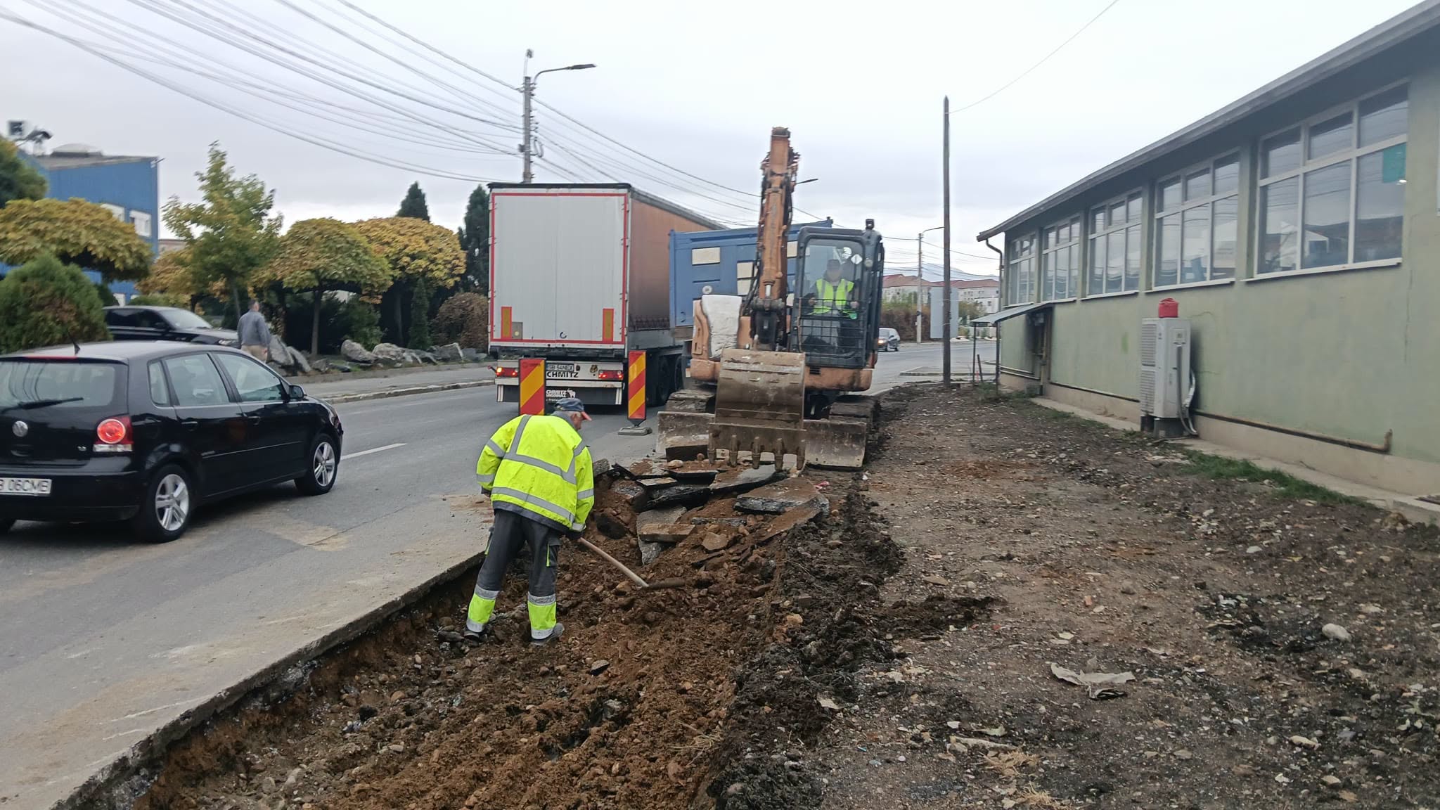 Încep lucrările pentru lărgirea străzii Henri Coandă din Sibiu. Va fi amenajată o bandă suplimentară