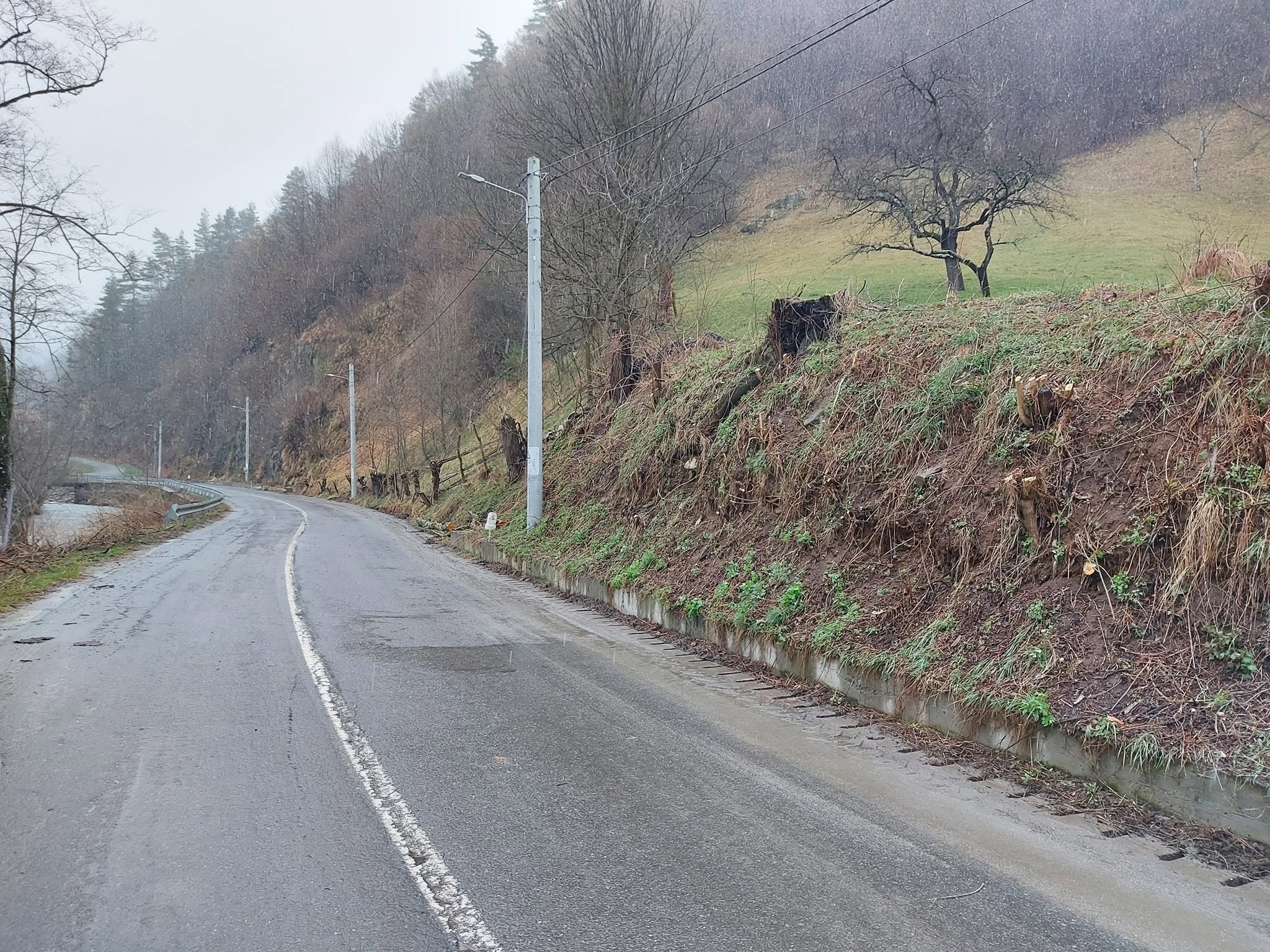 RÂU SADULUI: Valea Mancului, închisă circulației timp de trei zile. Se execută lucrări la drum