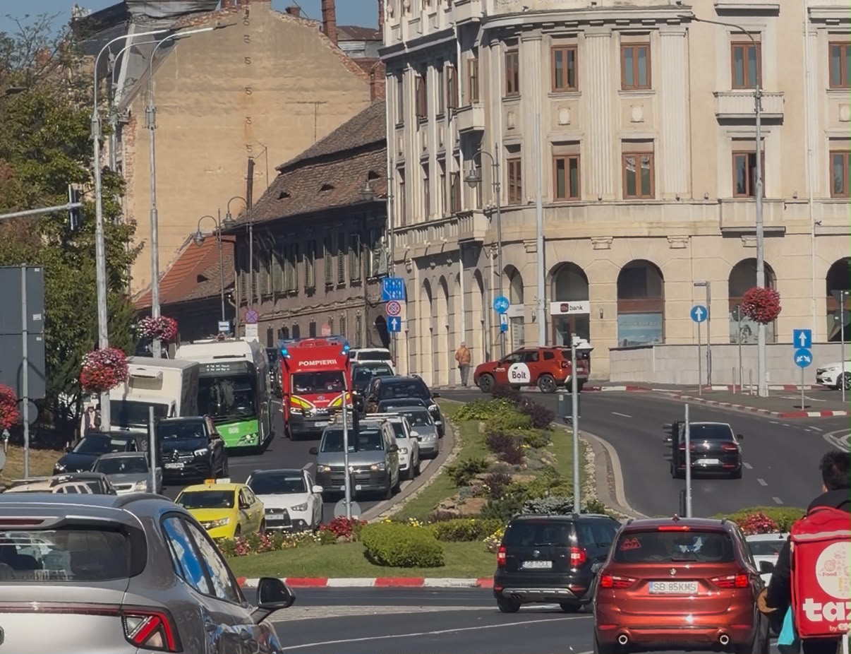 Concluziile Primăriei și primele rezultate ale semaforizării inteligente din centrul Sibiului: traficul real a arătat probleme care nu apăreau în simulări